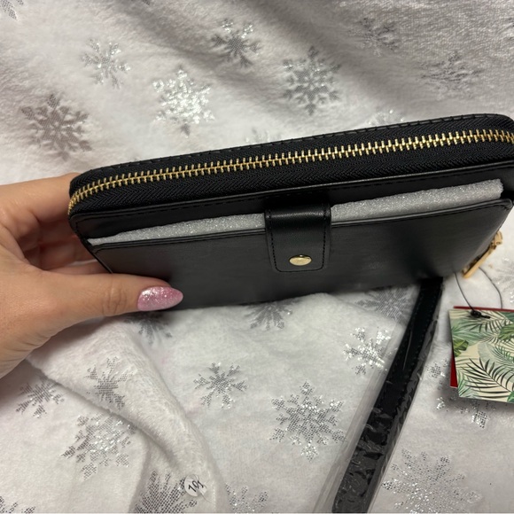 Badgley Mischka Long Wallet with Phone Pocket Wristlet Black- MSRP $59 NWT - Picture 5 of 8